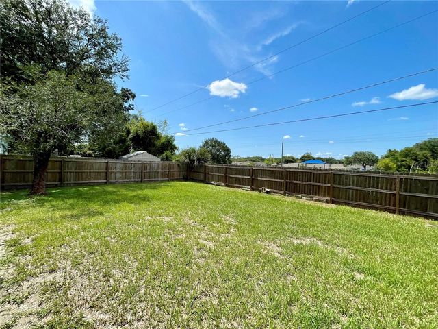 6112 E 112TH AVENUE, Temple Terrace, FL 33617