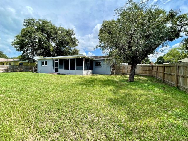 6112 E 112TH AVENUE, Temple Terrace, FL 33617