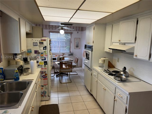 1819 N 51st Ave, Hollywood, FL 33021