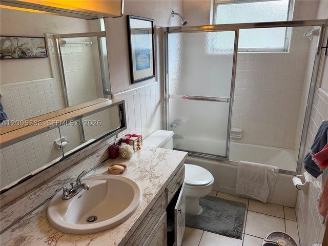 1819 N 51st Ave, Hollywood, FL 33021