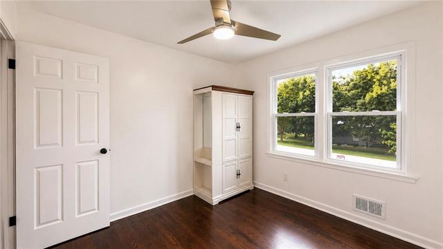 9425 E 67th Terrace, Raytown, MO 64133