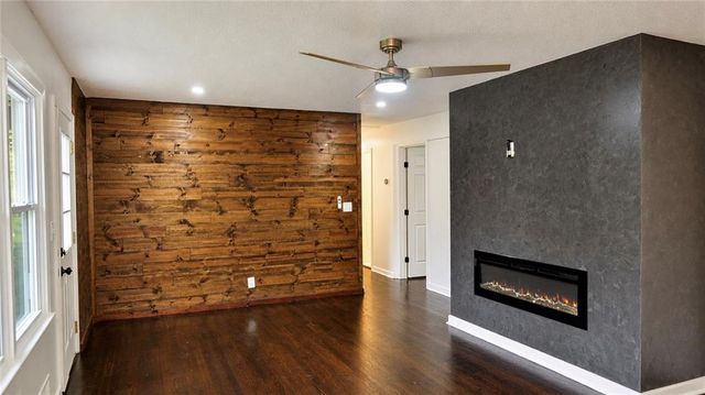 9425 E 67th Terrace, Raytown, MO 64133