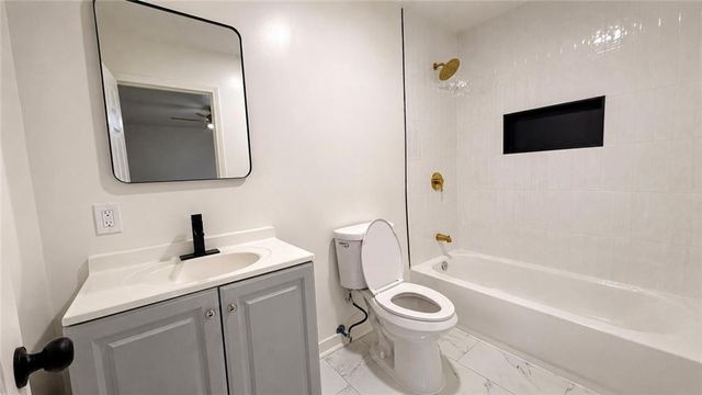 9425 E 67th Terrace, Raytown, MO 64133