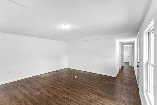 4037 Weston Dr, White House, TN 37188