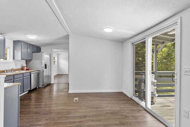 4037 Weston Dr, White House, TN 37188