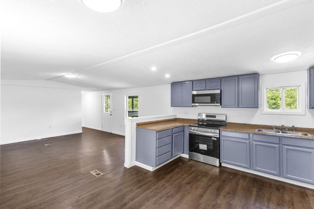 4037 Weston Dr, White House, TN 37188