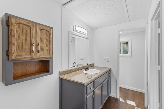 4037 Weston Dr, White House, TN 37188