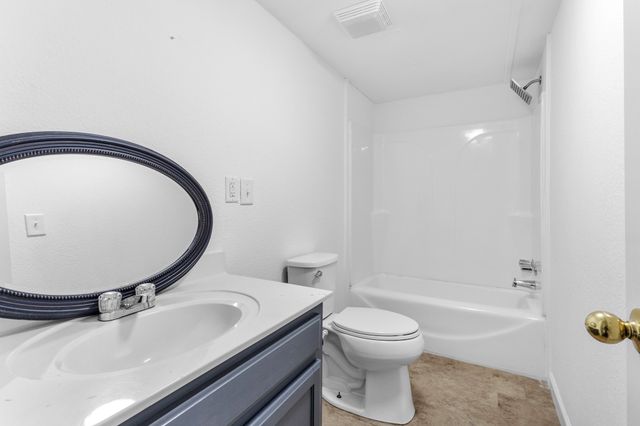 4037 Weston Dr, White House, TN 37188