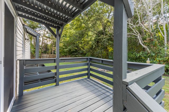 4037 Weston Dr, White House, TN 37188