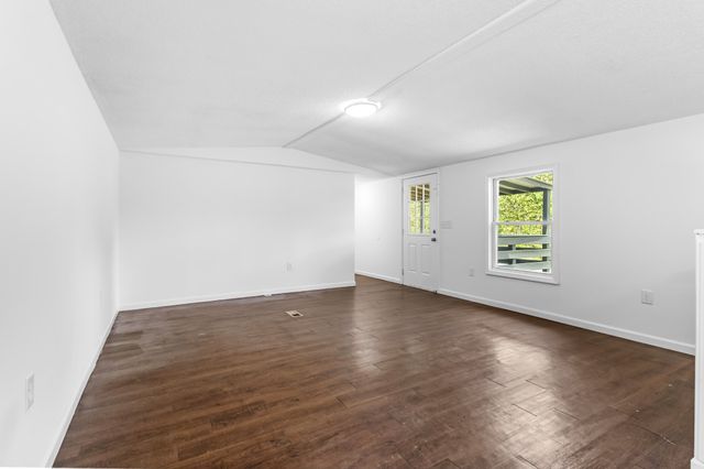 4037 Weston Dr, White House, TN 37188