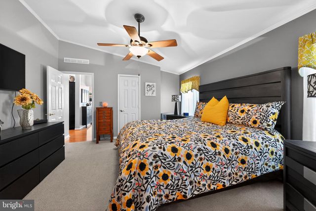 102 DAISY LN, Royersford, PA 19468