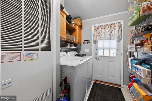 102 DAISY LN, Royersford, PA 19468