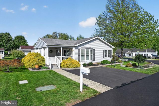 102 DAISY LN, Royersford, PA 19468