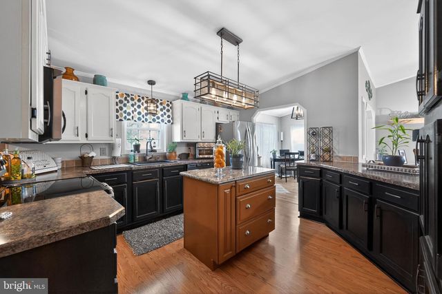 102 DAISY LN, Royersford, PA 19468