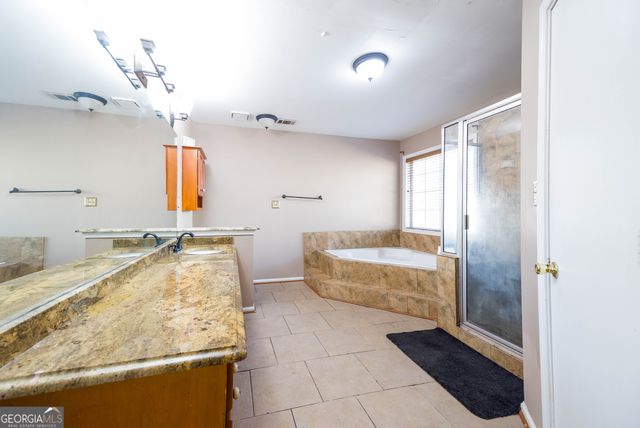 540 Flint Ridge Court, Jonesboro, GA 30238