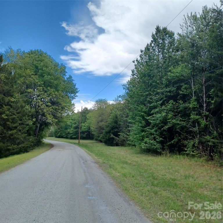 5023 Dogwood Lane, Stanley, NC 28164
