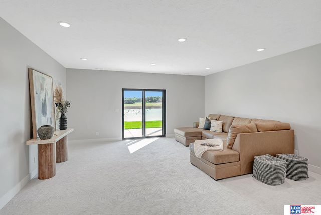 7948 S 43rd Street, Lincoln, NE 68516