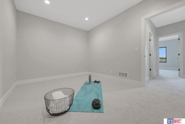 7948 S 43rd Street, Lincoln, NE 68516