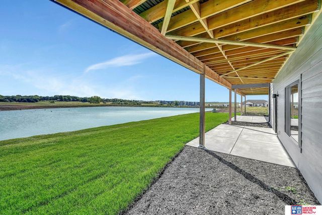 7948 S 43rd Street, Lincoln, NE 68516