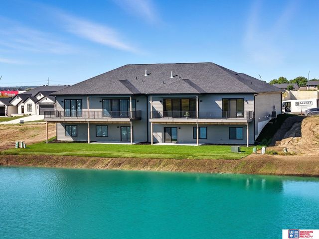 7948 S 43rd Street, Lincoln, NE 68516