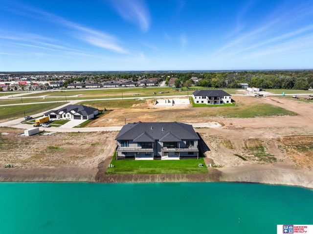 7948 S 43rd Street, Lincoln, NE 68516