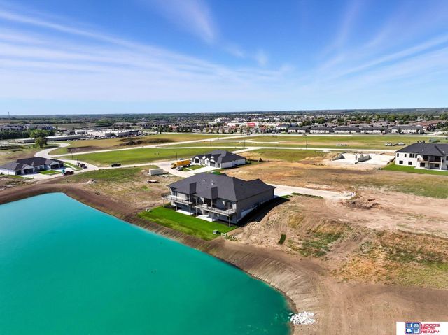 7948 S 43rd Street, Lincoln, NE 68516