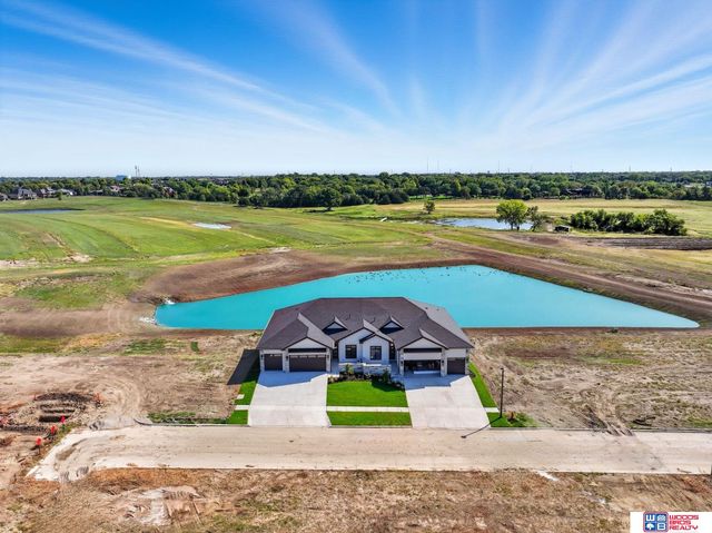 7948 S 43rd Street, Lincoln, NE 68516