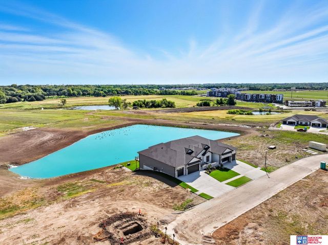 7948 S 43rd Street, Lincoln, NE 68516