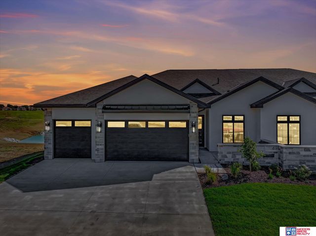 7948 S 43rd Street, Lincoln, NE 68516