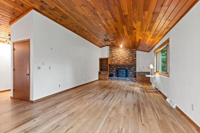 28 GREVES COURT, Appleton, WI 54914