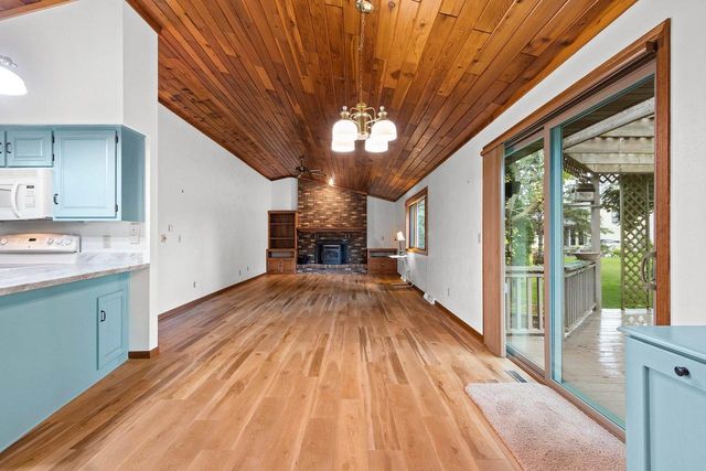 28 GREVES COURT, Appleton, WI 54914