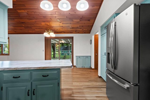 28 GREVES COURT, Appleton, WI 54914