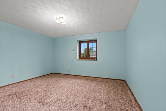 28 GREVES COURT, Appleton, WI 54914
