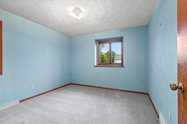 28 GREVES COURT, Appleton, WI 54914