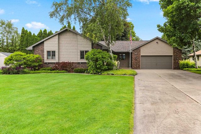 28 GREVES COURT, Appleton, WI 54914