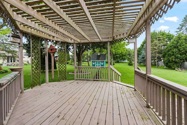 28 GREVES COURT, Appleton, WI 54914