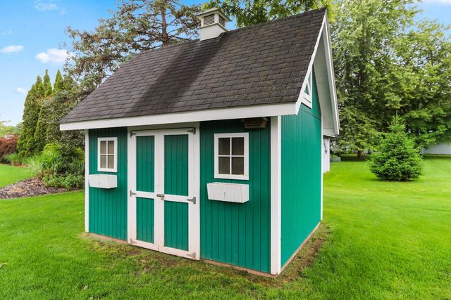 28 GREVES COURT, Appleton, WI 54914