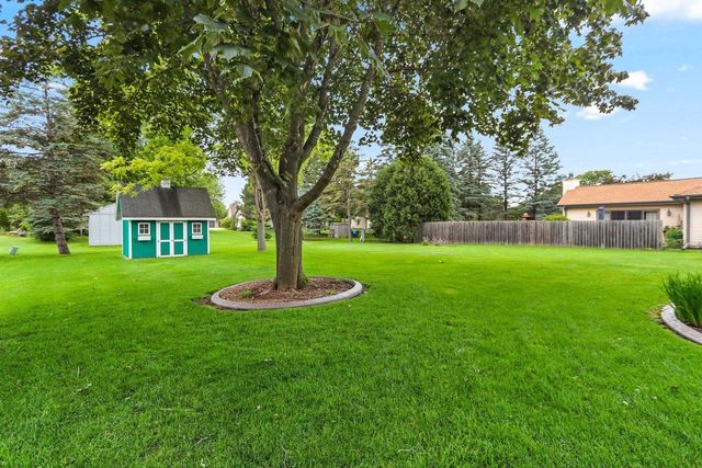 28 GREVES COURT, Appleton, WI 54914