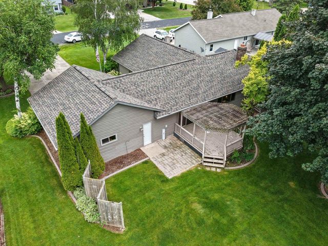 28 GREVES COURT, Appleton, WI 54914