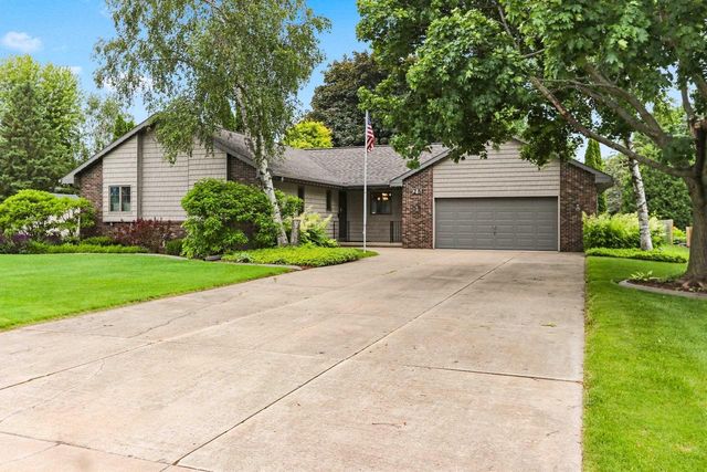 28 GREVES COURT, Appleton, WI 54914
