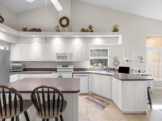 1462 SHADY BROOK COURT, Spring Hill, FL 34606
