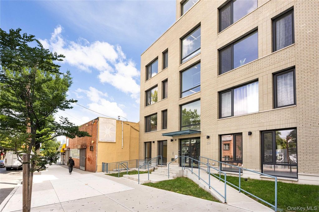 331 Ralph Avenue 2A, Brooklyn, NY 11233 — exterior