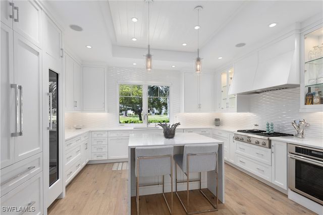 1021 6th ST S, Naples, FL 34102