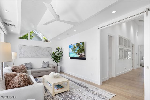 1021 6th ST S, Naples, FL 34102