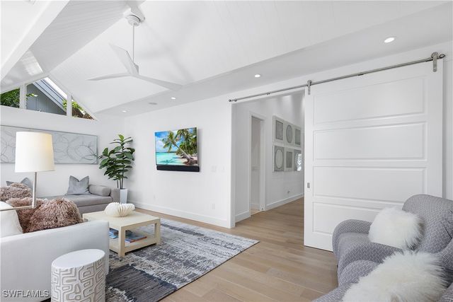 1021 6th ST S, Naples, FL 34102