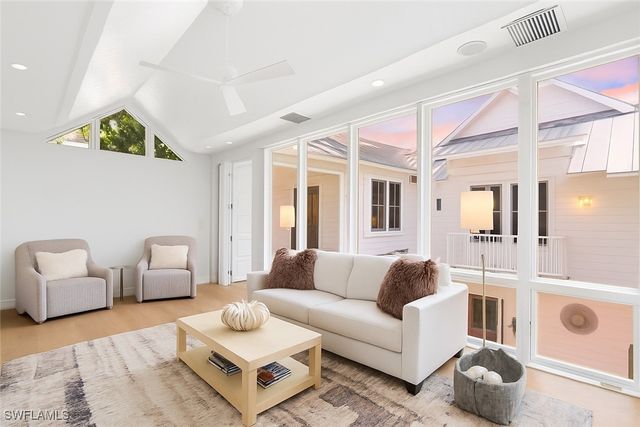 1021 6th ST S, Naples, FL 34102