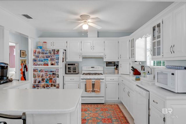 9496 Bay View Drive, Lillian, AL 36549
