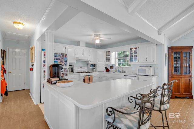 9496 Bay View Drive, Lillian, AL 36549