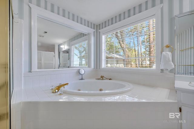9496 Bay View Drive, Lillian, AL 36549