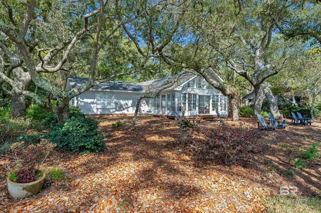 9496 Bay View Drive, Lillian, AL 36549